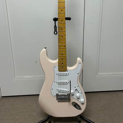 G&L Tribute Series Legacy w/Maple Fretboard - Olympic White image 1