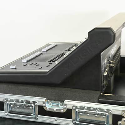 DiGiCo S21 48-Channel Digital Audio Mixing Console with Road Case CG0072B image 8
