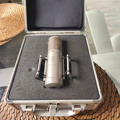 Difference between the Brauner Phantoms - Gearspace