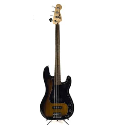 Used Squier Affinity Precision Bass Guitar Sunburst image 2