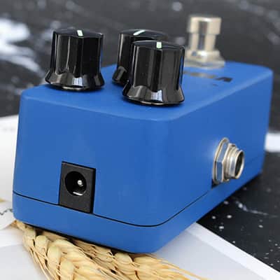 KOKKO FVB2 VIBRATO Electric Guitar Effect Pedal Traditional Vibrato Effect with Three Functional Knobs for Guitarists During Performances or Practice Compact (Price includes the import duty for US buyer) image 2