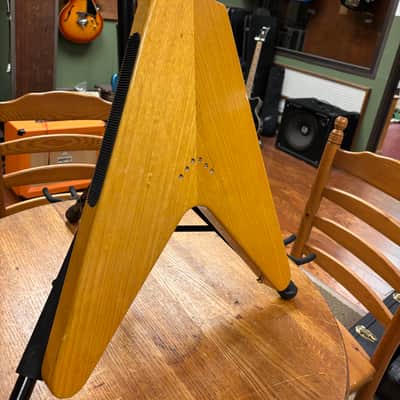 2022 Gibson Custom Shop '58 Korina Flying V Reissue Natural with Black Pickguard image 13