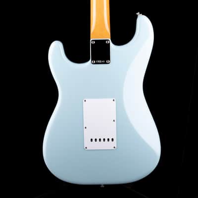 Pre-Owned 2026 Fender Stratocaster Vintera III Sonic Blue With Gig Bag image 8