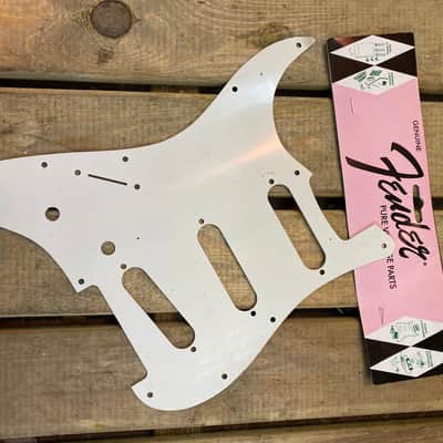 Fender 1965 egg shell pickguard stratocaster 2018 3 ply guard Made in USA image 2