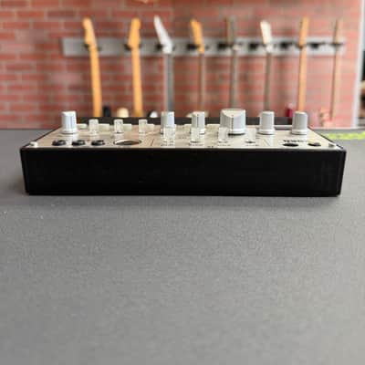 Korg Volca Bass Analog Bass Sequencer/Synthesizer 2013 - Present - Silver/Black image 5