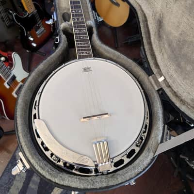 Washburn B16 Five String Banjo Sunburst with Case image 4