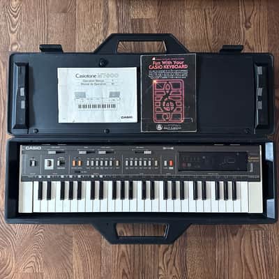 Vintage Casio MT-800 Casiotone Keyboard (1983) – Complete with Detachable Stereo Speakers image 1