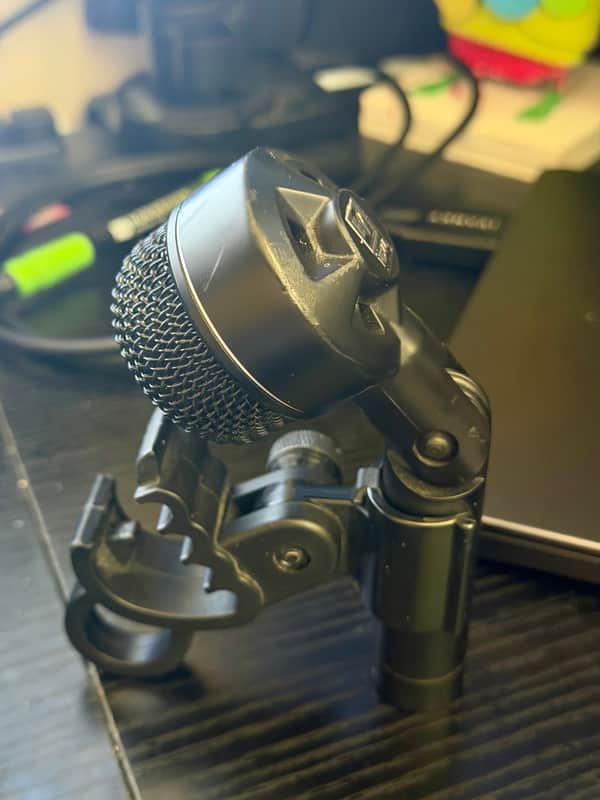 Electro-Voice ND44 Dynamic Cardioid Drum / Instrument Microphone w/ Clamp & Pouch image 1