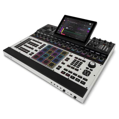 AKAI Professional MPC XL - drum machine image 5
