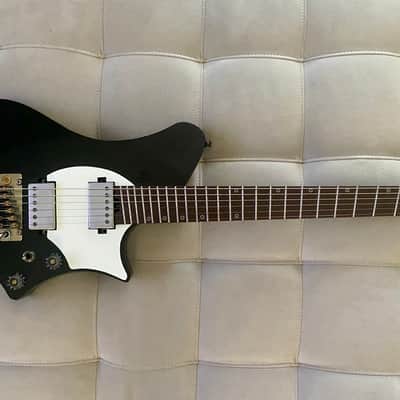 GOC Satya Tremolo Headless Guitar image 2