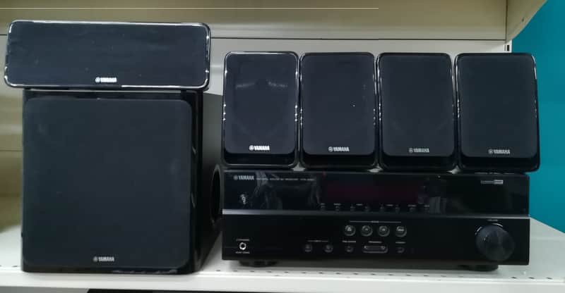 YAMAHA HTR-2067 Home Theater System con Set Altoparlanti image 1