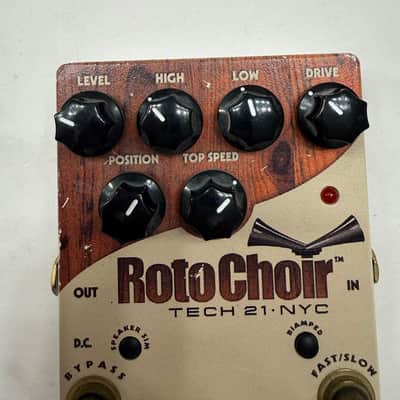Tech 21 NYC Roto Choir Rotary Leslie Speaker RotoChoir Guitar Effect Pedal image 2
