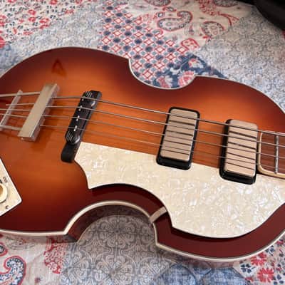 GUYATONE VB-28 VIOLIN BASS - MIJ VINTAGE MATSUMOKU BUILD - w/HSC