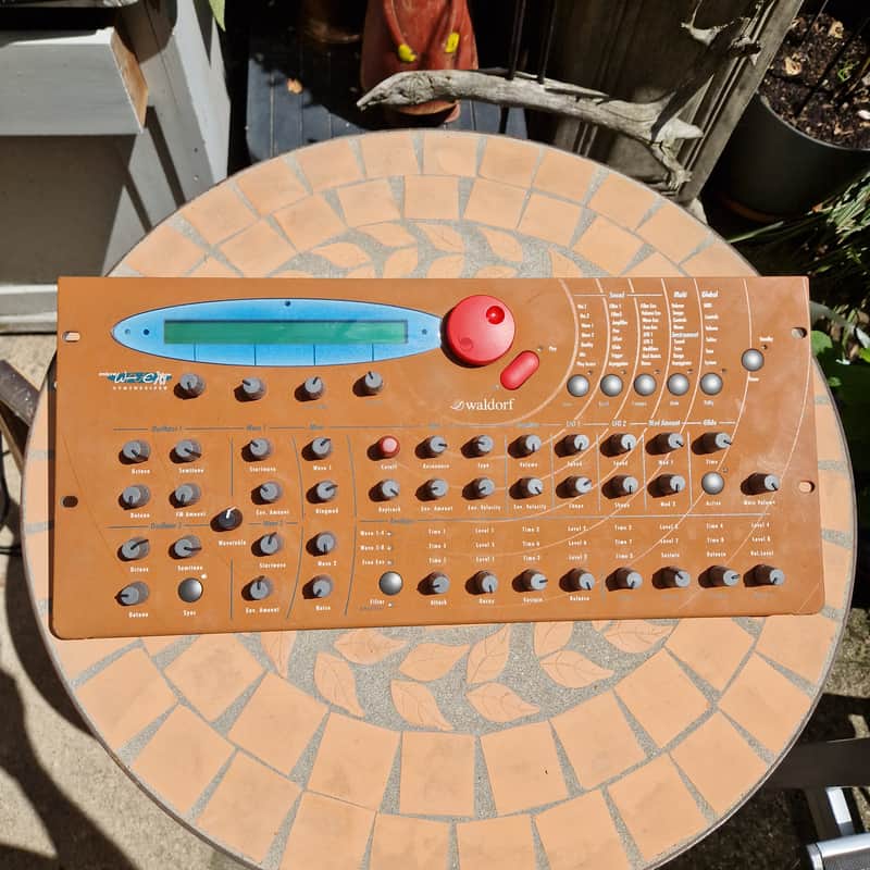Waldorf Microwave XT Rackmount Wavetable Synthesizer 1998 - Orange image 1