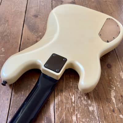 Fender • PJ-555 • Jazz Bass Special • 1985 • E-Series image 7