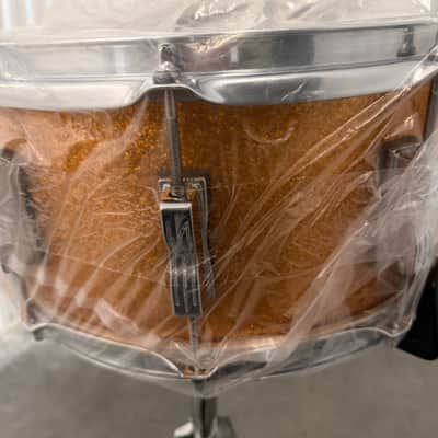 Ludwig Classic Maple Snare Drum 6.5 x 14 Gold Sparkle image 9