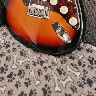 Fender US Lone Star Stratocaster with Rosewood Fretboard 1996 - 2000 - 3-Color Sunburst image 4