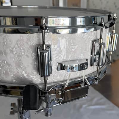 Rogers DynaSonic No. 36 Re-Issue White Marine Pearl Beavertail Snare Drum 2024 image 4