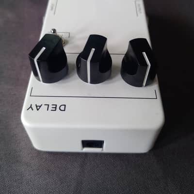 JHS 3 Series Delay White Pedal w/Original box & paperwork *** FREE SHIPPING *** image 5