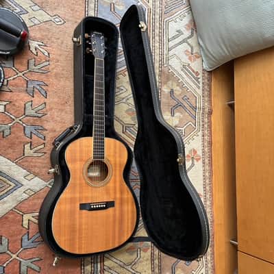 Jean Larrivee acoustic guitar Model: OM-03, Recording Series 2001 - Sitka spruce top with mahogany back and sides, ebony fingerboard, and a satin finish image 2