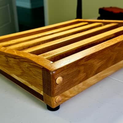 Handcrafted 16"x12" Oak Pedal Board image 6