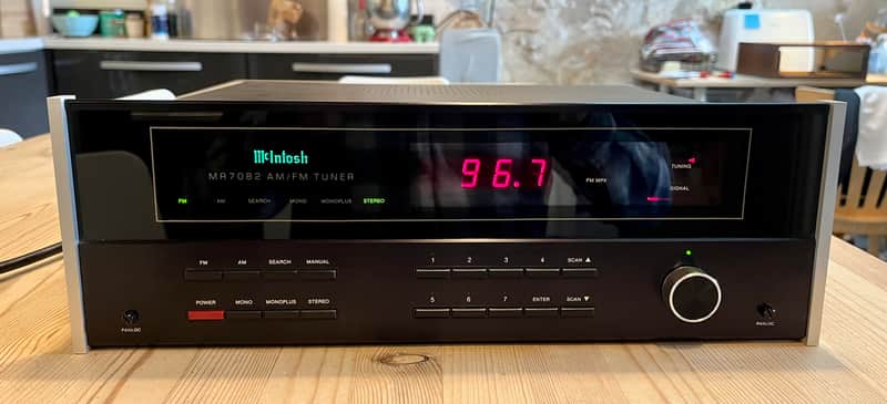 McIntosh MR7082 Stereo Solid State Tuner 1986 - 1990 - Black image 1