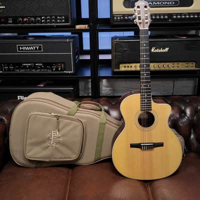 Taylor 214ce with ES2 Electronics 2021  Natural image 17