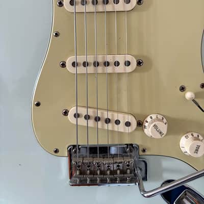 Fender Classic Player '60s Stratocaster with Rosewood Fretboard 2007 - 2018 - Sonic Blue image 8