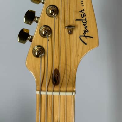 Fender 50th Anniversary American Deluxe Stratocaster 2004 - Sunburst image 5