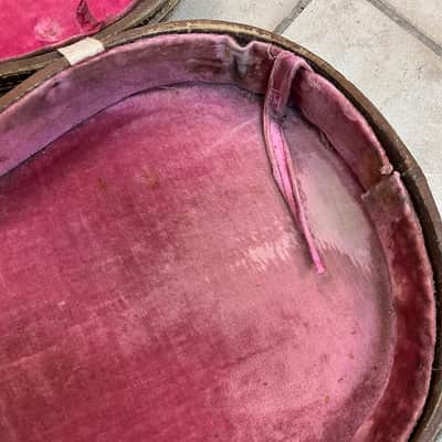 Vintage 1957 Gibson Les Paul 4 Latch Brown Case Pink Lining image 7