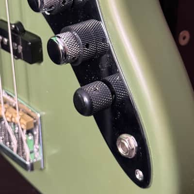 Woodcraft Electric Guitars WoodShed Signature Series Jazz Bass 4 21 frets Olive Green image 3
