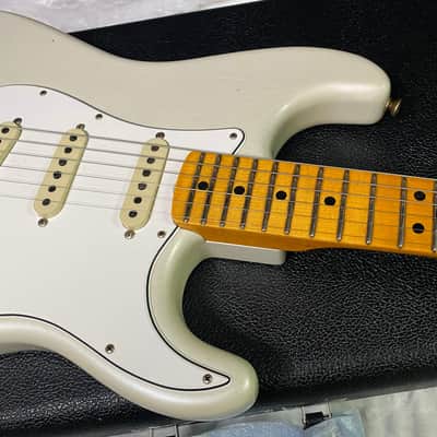 NEW! Fender Custom Shop Special Run '69 Stratocaster Journeyman Relic - Handwound P/U's - Aged Frost White Pearl - Reverse Headstock - 8lbs - Authorized Dealer - SUPER RARE! G07472 image 2