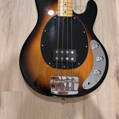 Sterling Ray34CA Classic Active 2013 - 2017 - 3 Tone Sunburst image 2