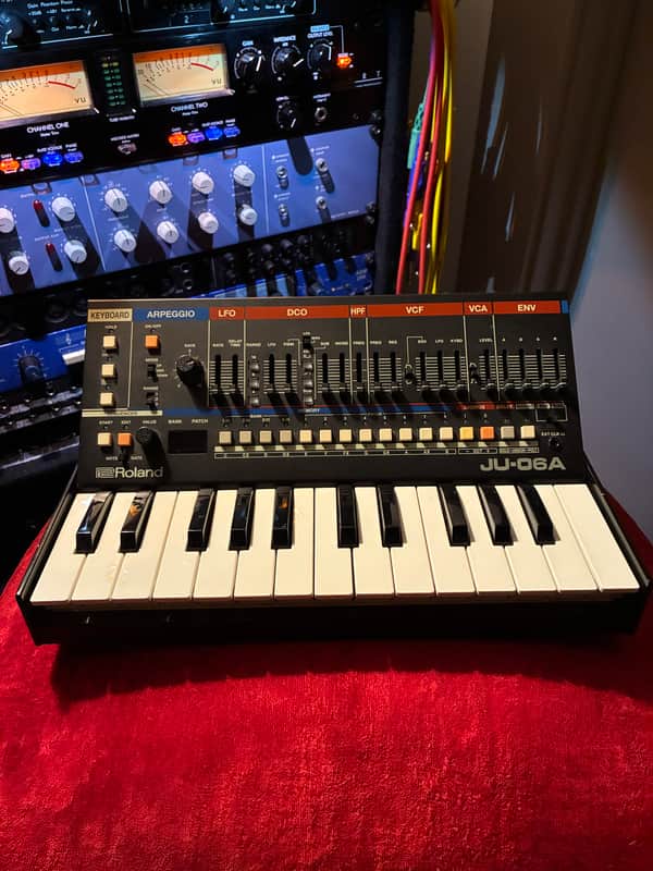 Roland JU-06A Boutique Series Synthesizer Module with K-25m