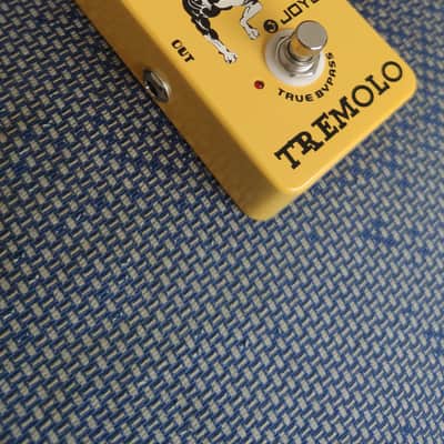 Joyo JF-09 Tremolo 2010s - Yellow image 2