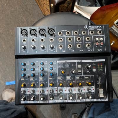 Mackie Mix12FX 12-Channel Compact Mixer with Effects 2015 - Present - Black image 5