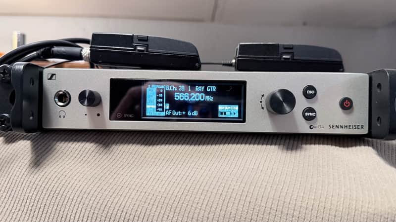 Sennheiser EW 500 G4 CI1 wireless guitar system GW1 With 2 body packs 2023 image 1
