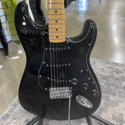 Squier Vintage Modified Stratocaster - Black - Used image 4