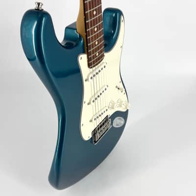 2000 Fender American Standard Stratocaster – Aqua Marine Metallic image 5