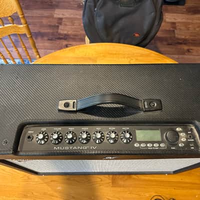 Fender Mustang IV 150-Watt 2x12" Modeling Guitar Combo 2011 - 2012 - Black image 2