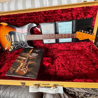 STEVIE RAY VAUGHAN SIGNATURE CUSTOM SHOP STRATOCASTER® RELIC® WITH CLOSET CLASSIC HARDWARE image 2