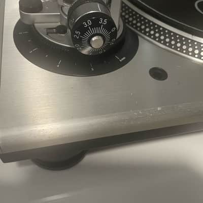 Stanton STR8-100 Direct Drive Turntables - Silver image 9