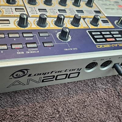Yamaha AN200 Desktop Synthesizer 2001 - Silver image 5