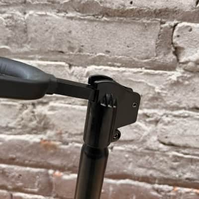 Ultimate Support GS-100+ Guitar Stand with Locking Legs image 4