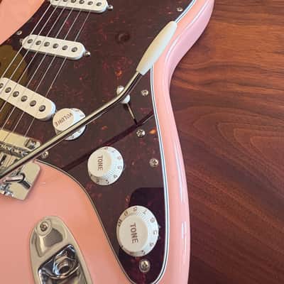 Limited Edition Fender Player Stratocaster with Maple Fretboard 2019 - 2021 - Shell Pink image 3