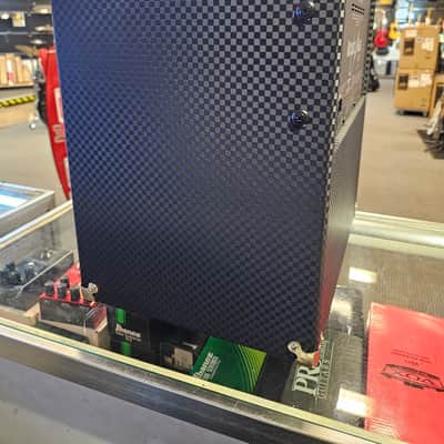 Ampeg RB-108 Rocket Bass 30-Watt 1x8" Bass Combo 2021 - Present - Blue Check image 4