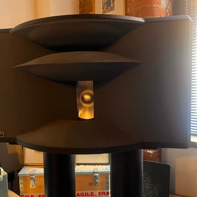 Ocean Way Audio HR4 2020 - Grey and Black. Offers welcome image 4