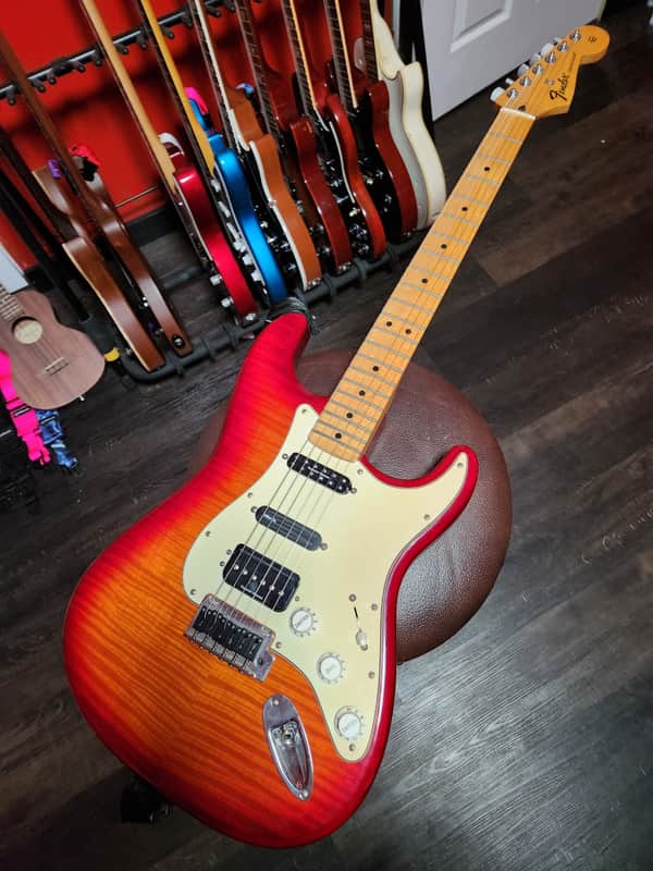 Fender MiM Stratocaster Deluxe image 1