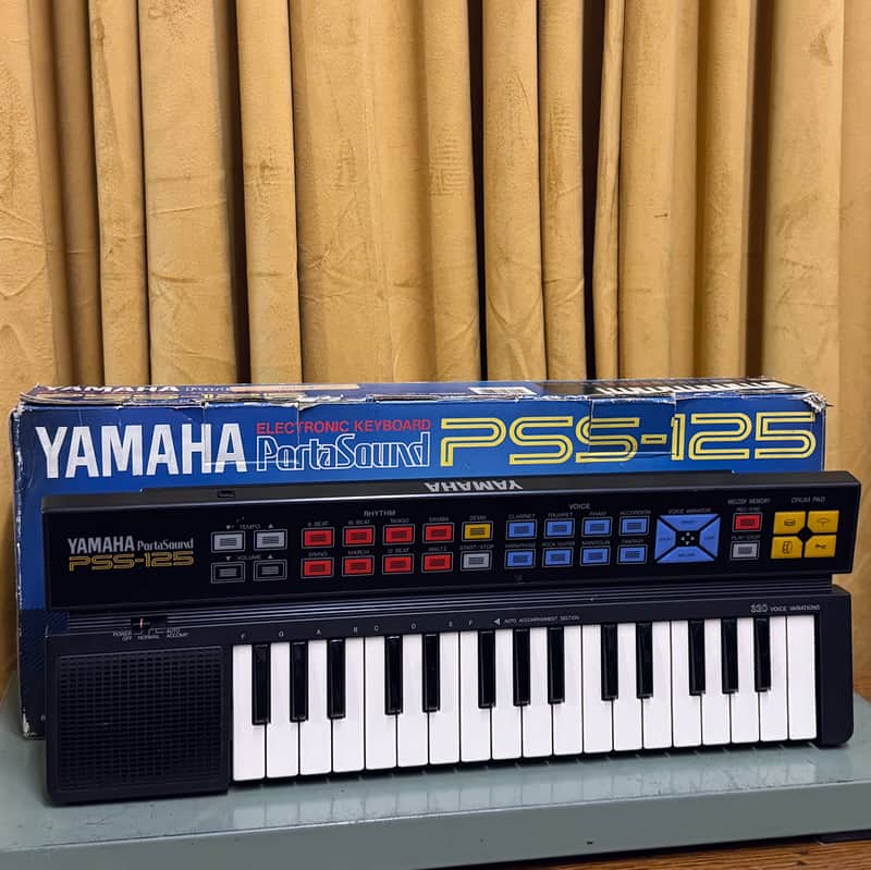 Yamaha PSS-125 Keyboard with original box 1980s image 1