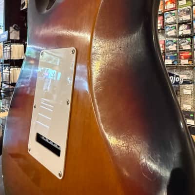 Fender American Ultra Luxe Vintage '50s Stratocaster - Three Tone Sunburst with Fender Deluxe Hardshell Case image 7